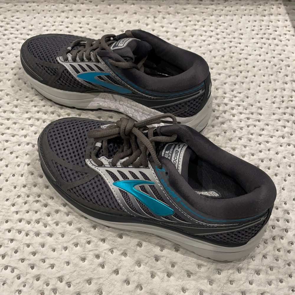 New Brooks Addiction 13 Women's Gray,Navy and Teal Athletic Walking Shoes Sz 12